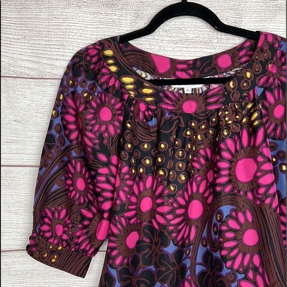 Trina Turk Elbow puff sleeve blouse top 100% silk - Picture 3 of 11